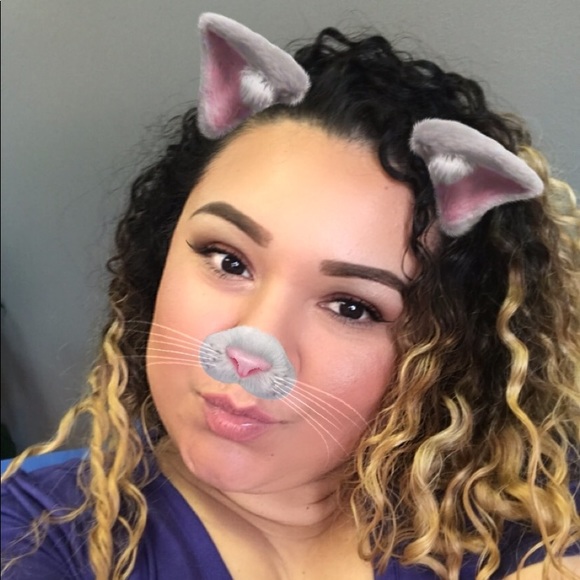 Meet your Posher, Christina - Picture 1 of 1